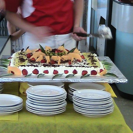 Hotel Universo Rimini Zewnętrze zdjęcie