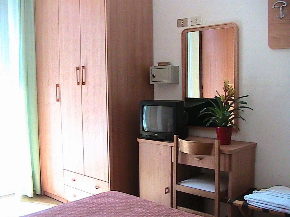 Hotel Universo Rimini Zewnętrze zdjęcie